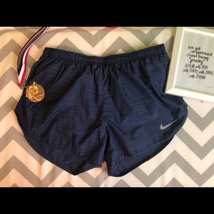 NIKE ATHLETIC SHORTS